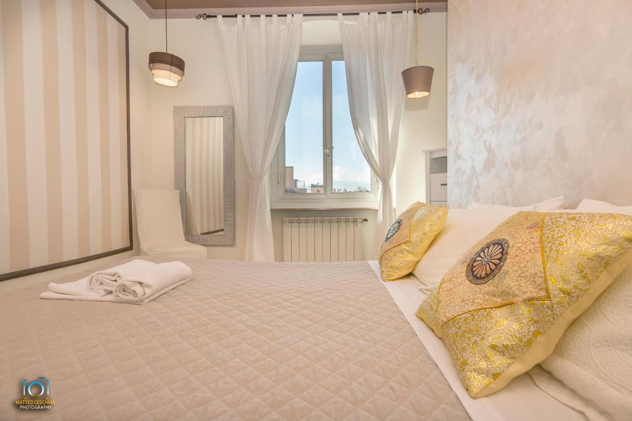 Homes In - Young * Genua